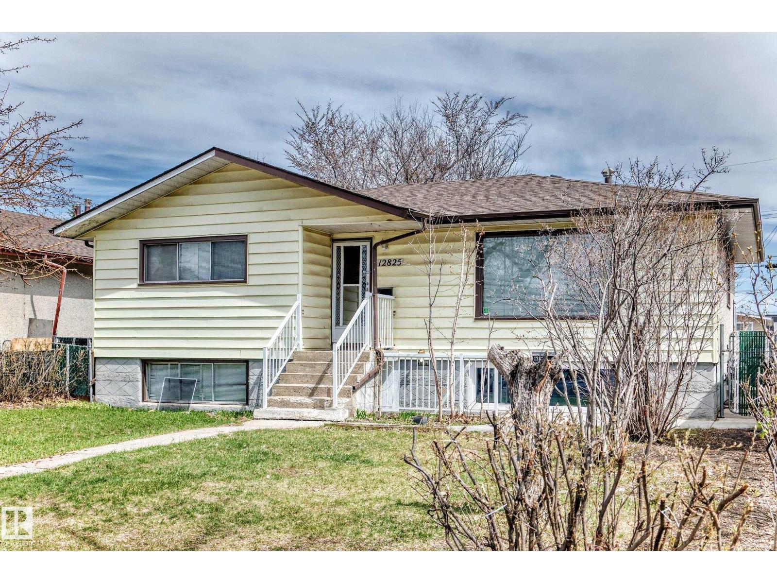 12825 102 St Nw, Edmonton, AB - Outdoor