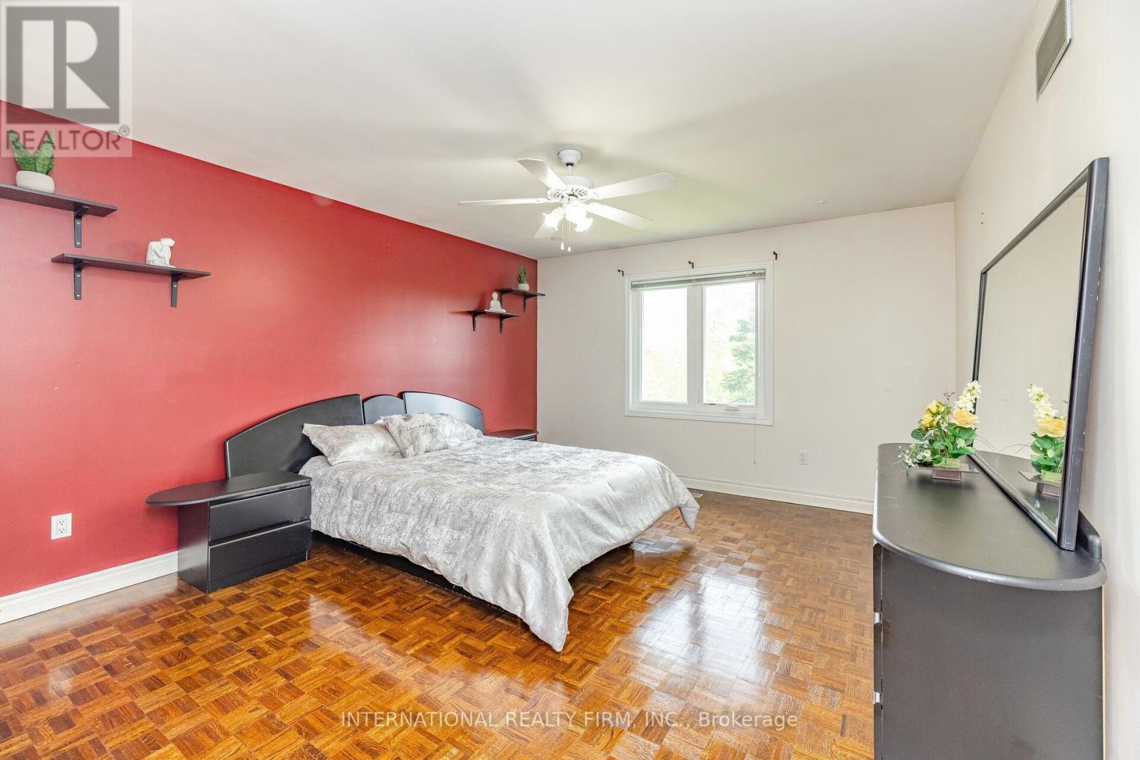 1236 Fleet Street, Mississauga, ON - Indoor Photo Showing Bedroom