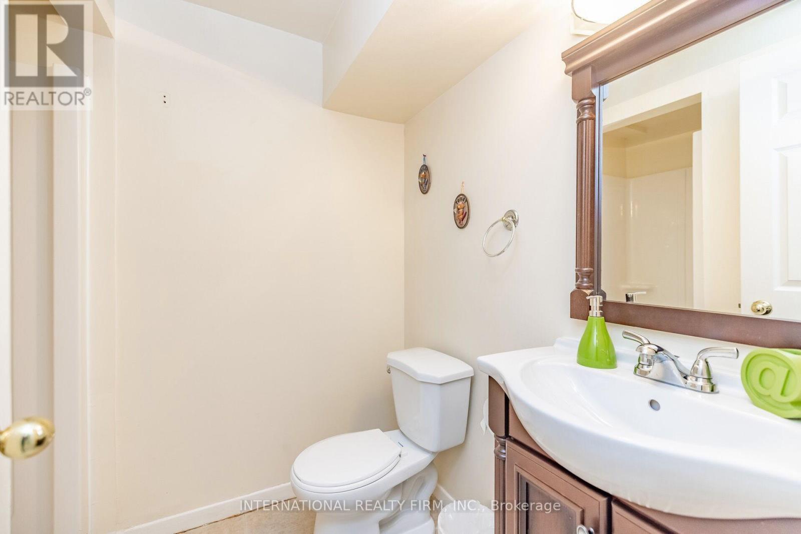 1236 Fleet Street, Mississauga, ON - Indoor Photo Showing Bathroom