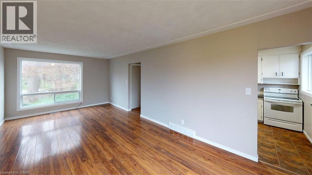 24 Burn Place, Kitchener, ON - Indoor Photo Showing Kitchen