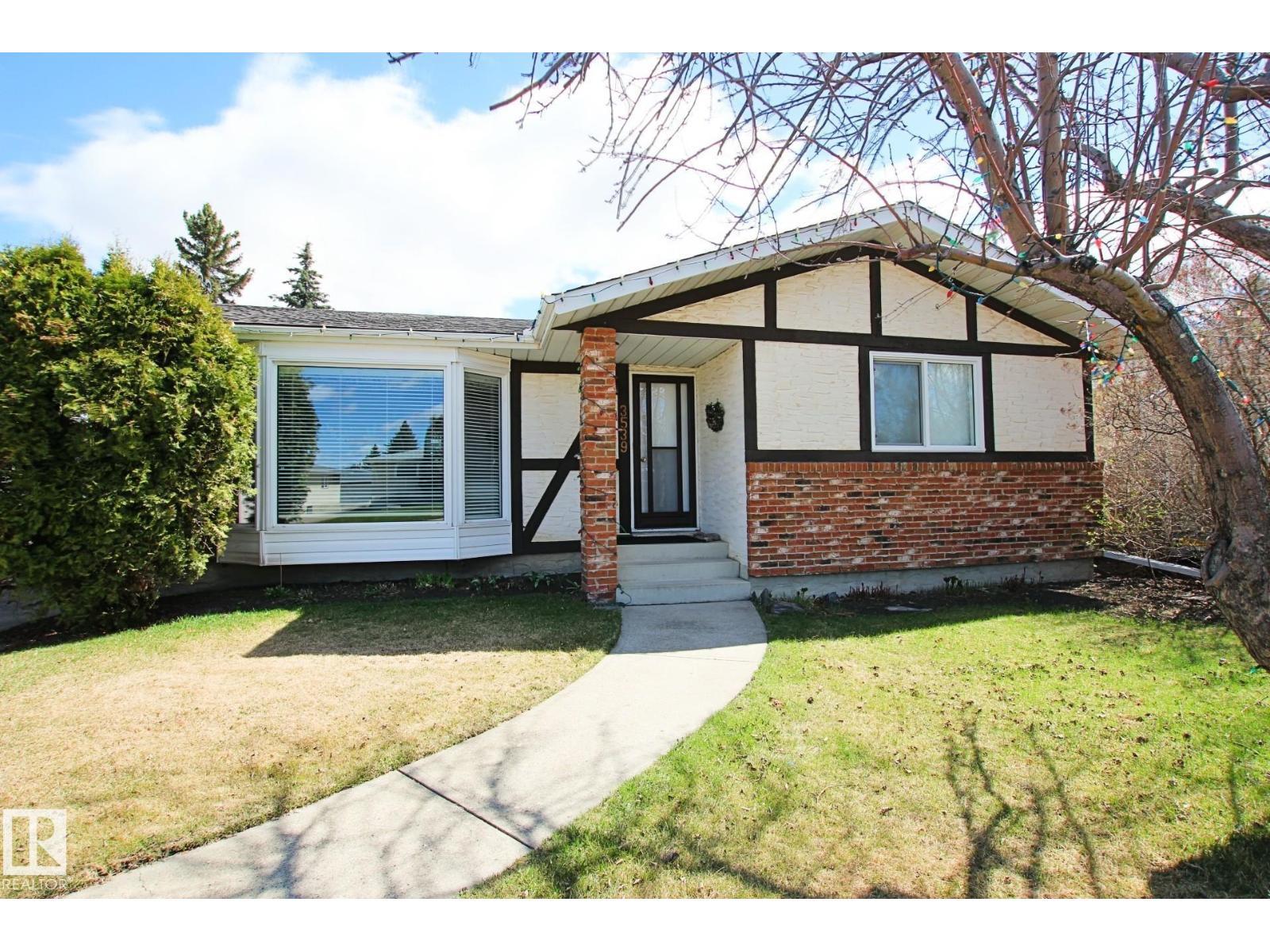 3539 104 St Nw, Edmonton, AB
