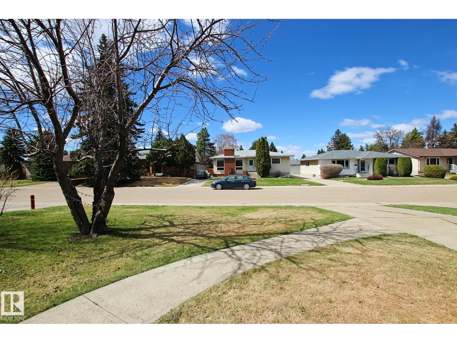 3539 104 St Nw, Edmonton, AB