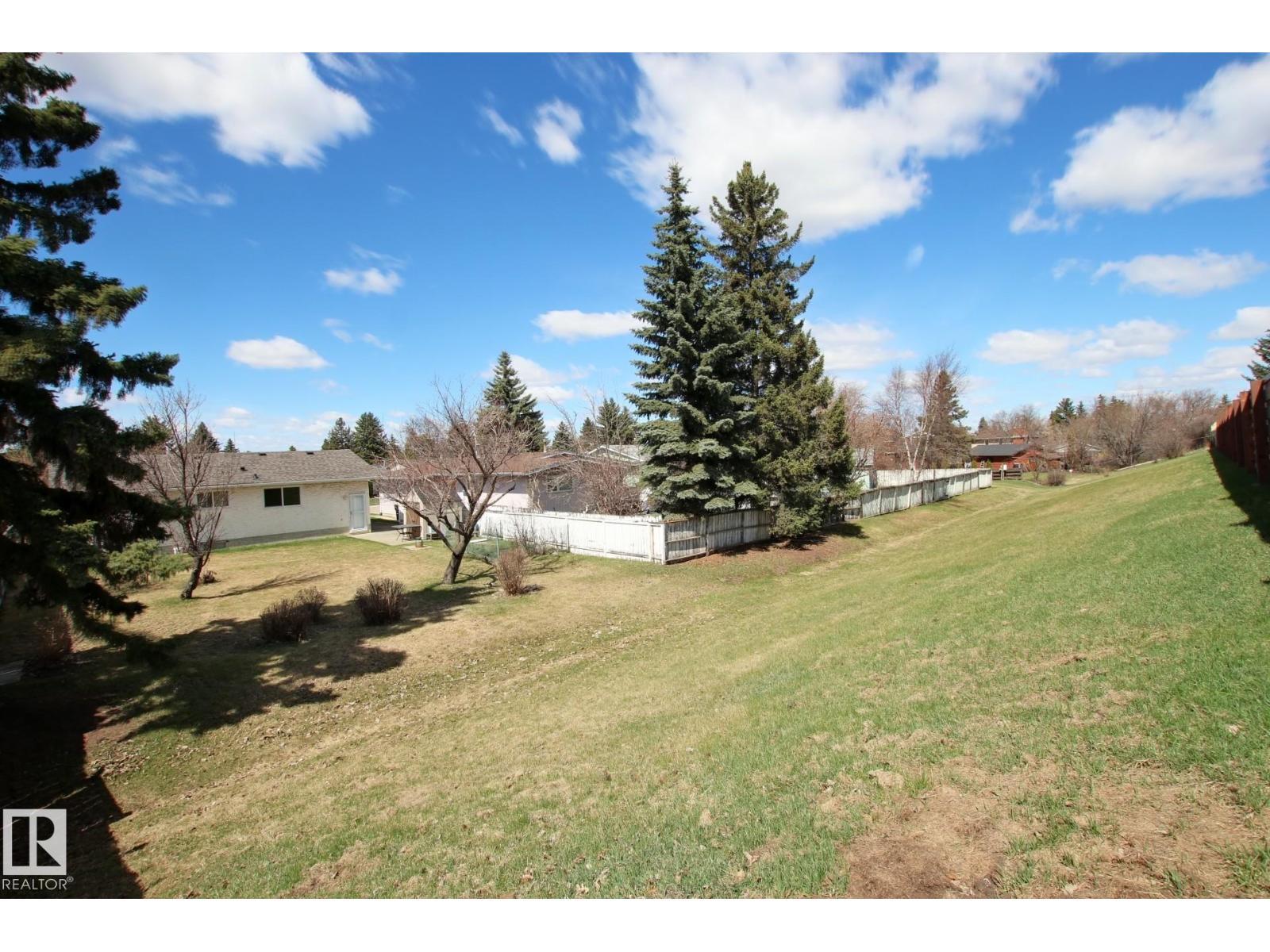 3539 104 St Nw, Edmonton, AB