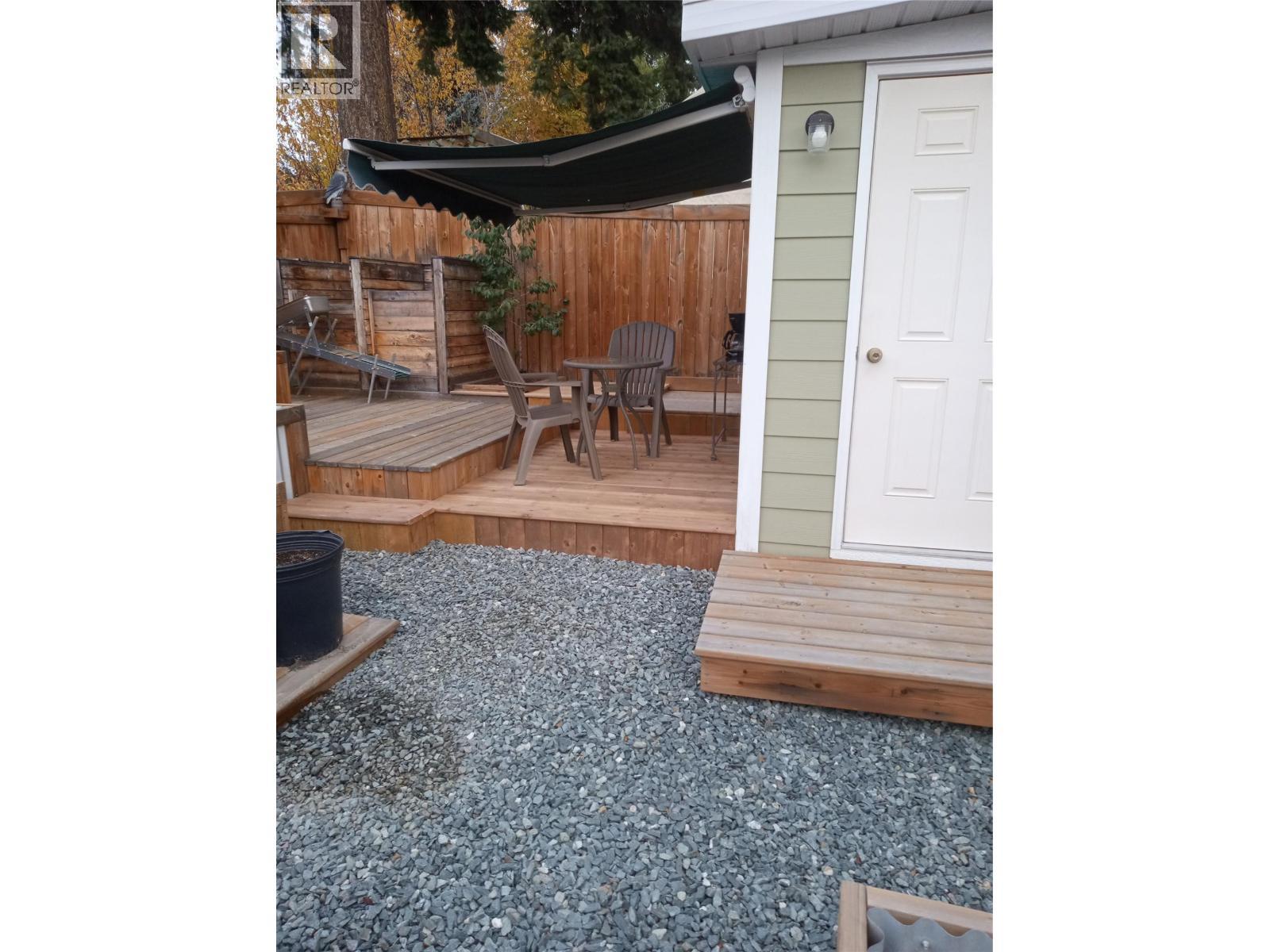 318 8Th Avenue, Creston, BC - Outdoor With Deck Patio Veranda