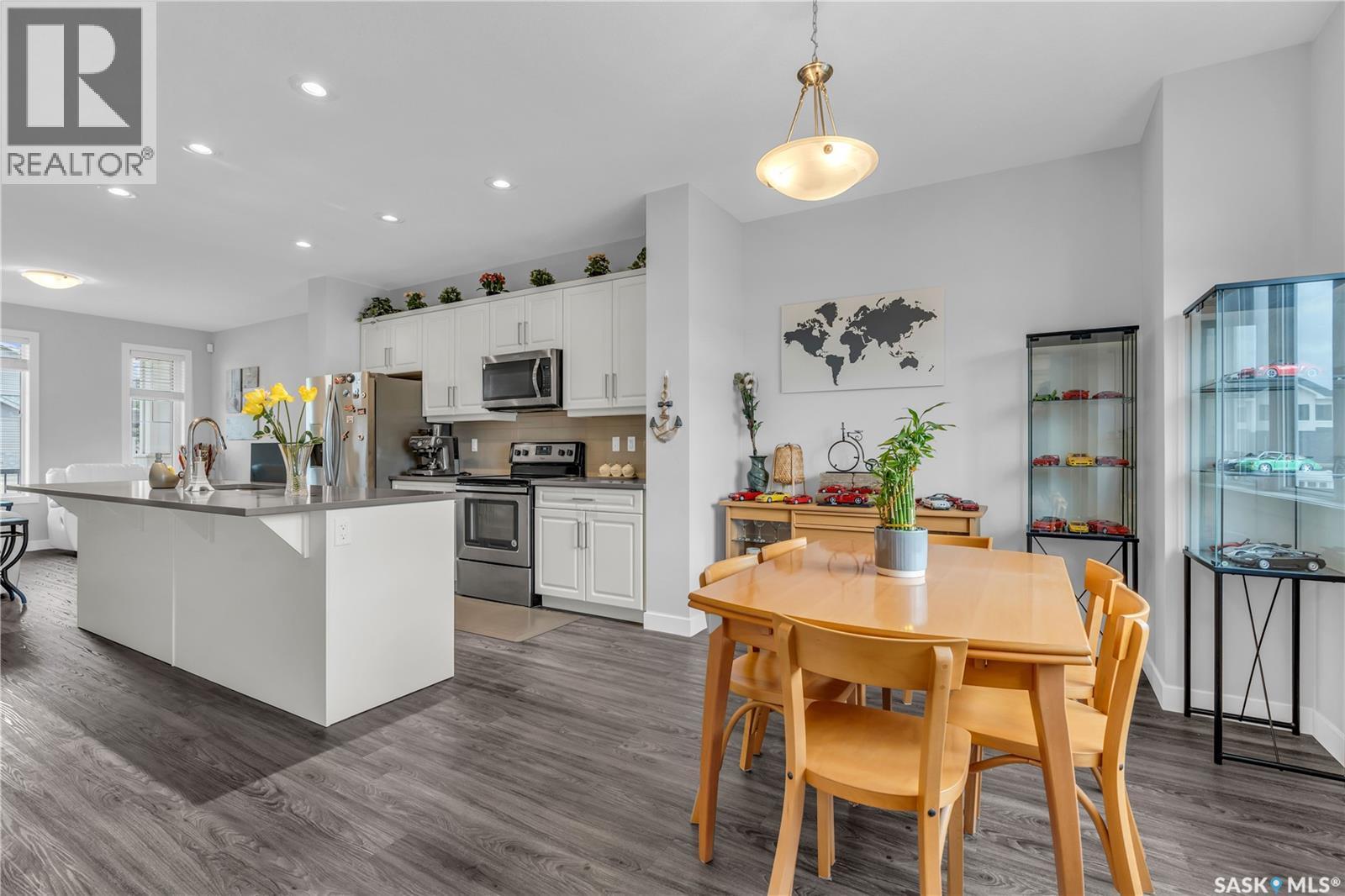 219 Newton Link, Saskatoon, SK - Indoor