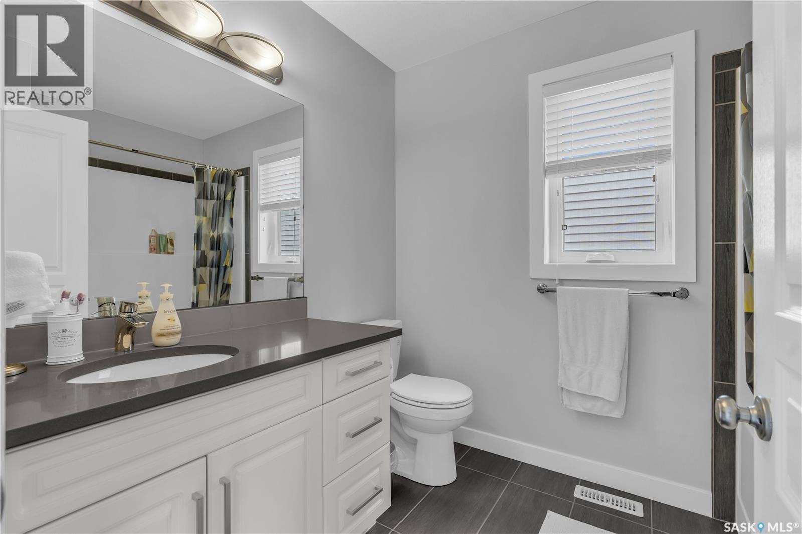 219 Newton Link, Saskatoon, SK - Indoor Photo Showing Bathroom
