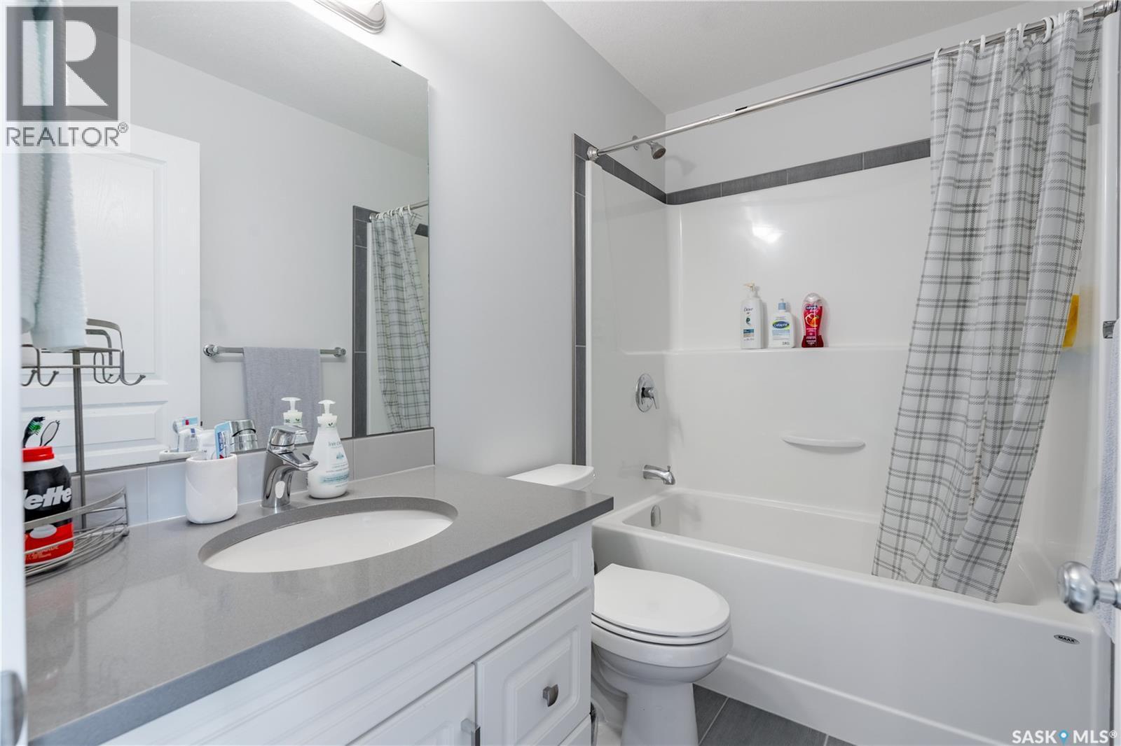 219 Newton Link, Saskatoon, SK - Indoor Photo Showing Bathroom