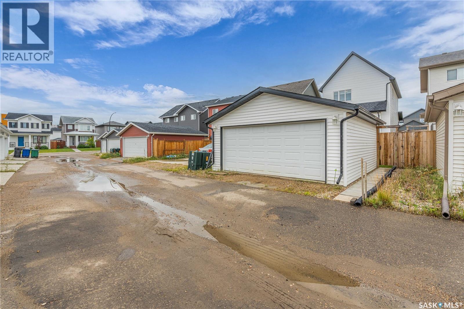 219 Newton Link, Saskatoon, SK - Outdoor