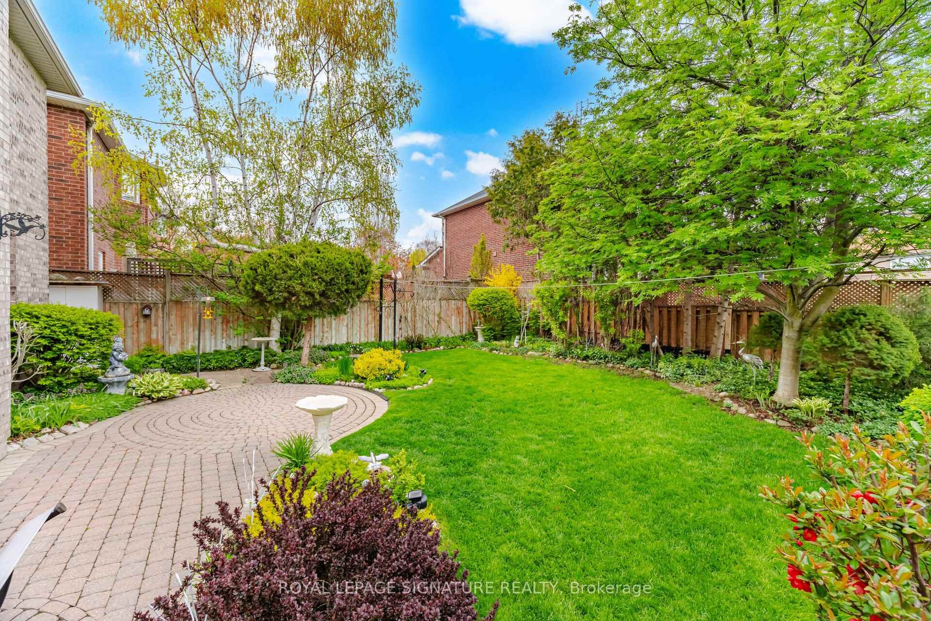 52 Durham Street, Halton Hills, ON - Outdoor