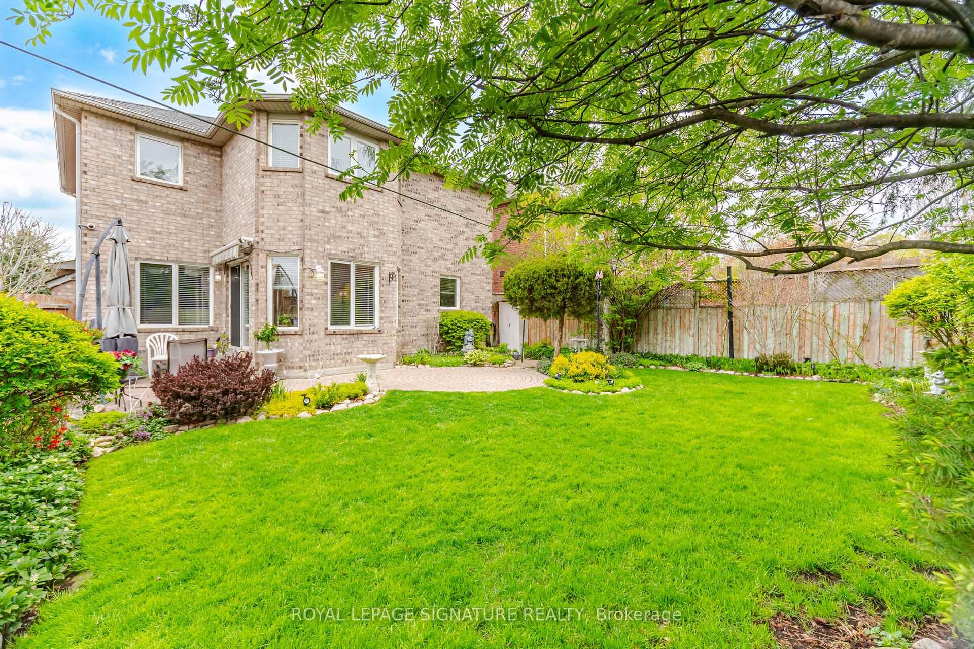 52 Durham Street, Halton Hills, ON - Outdoor
