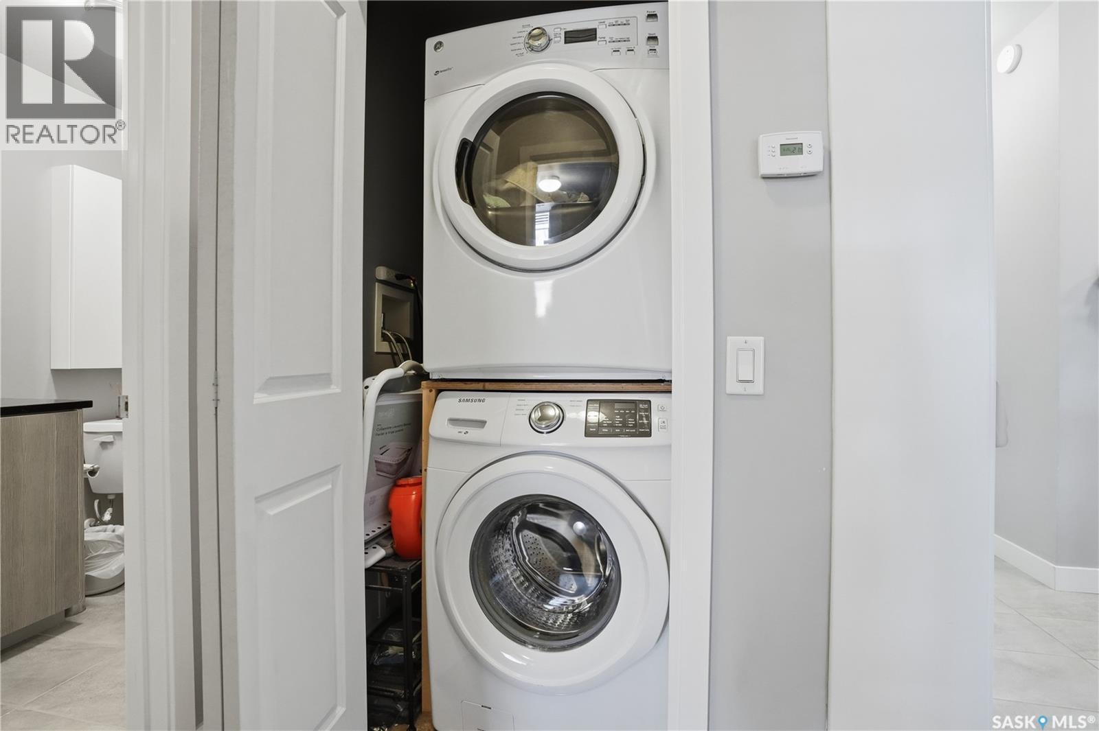206 2255 Angus Street, Regina, SK - Indoor Photo Showing Laundry Room