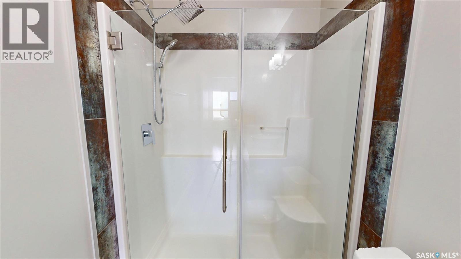 312 235 Evergreen Square, Saskatoon, SK - Indoor Photo Showing Bathroom