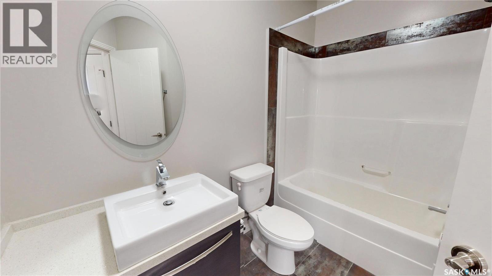 312 235 Evergreen Square, Saskatoon, SK - Indoor Photo Showing Bathroom