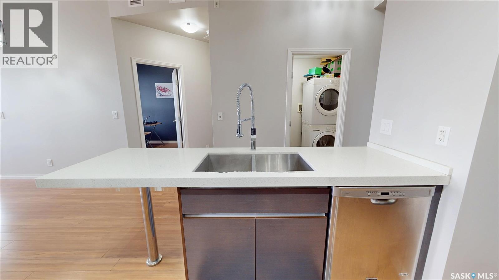 312 235 Evergreen Square, Saskatoon, SK - Indoor Photo Showing Kitchen