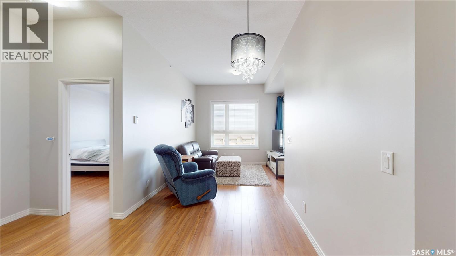 312 235 Evergreen Square, Saskatoon, SK - Indoor