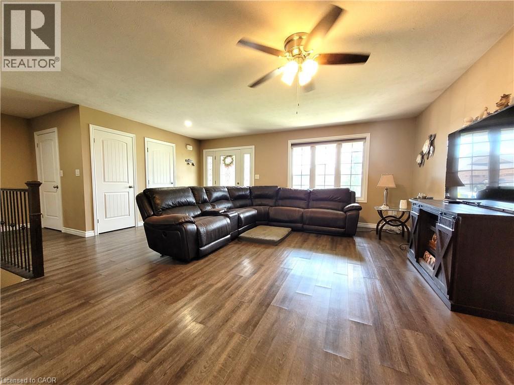 296 Donly Drive S, Simcoe, ON