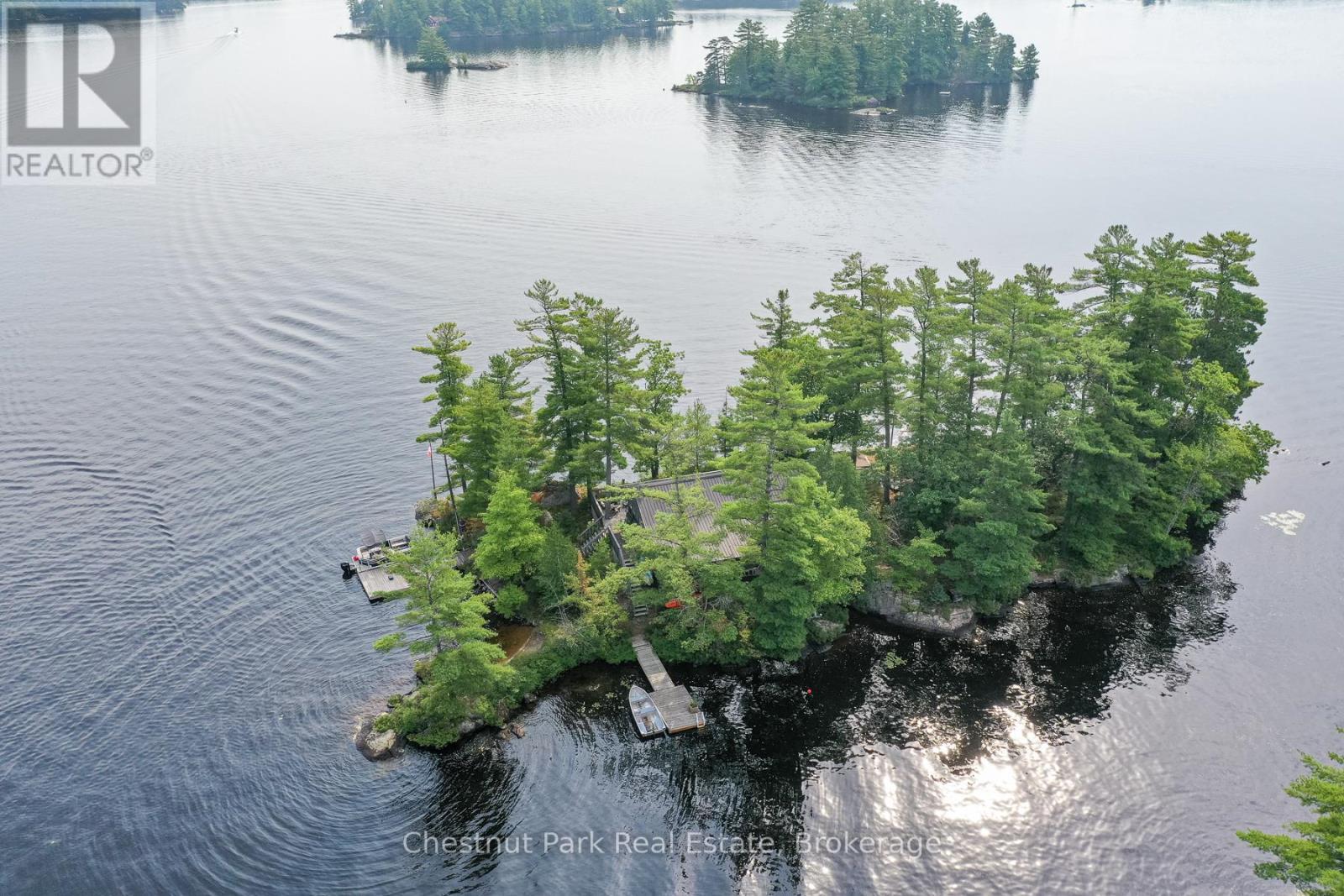 Rose island, a jewel on Kahshe Lake - 1 Rose Island, Gravenhurst (Morrison), ON - Outdoor With Body Of Water With View
