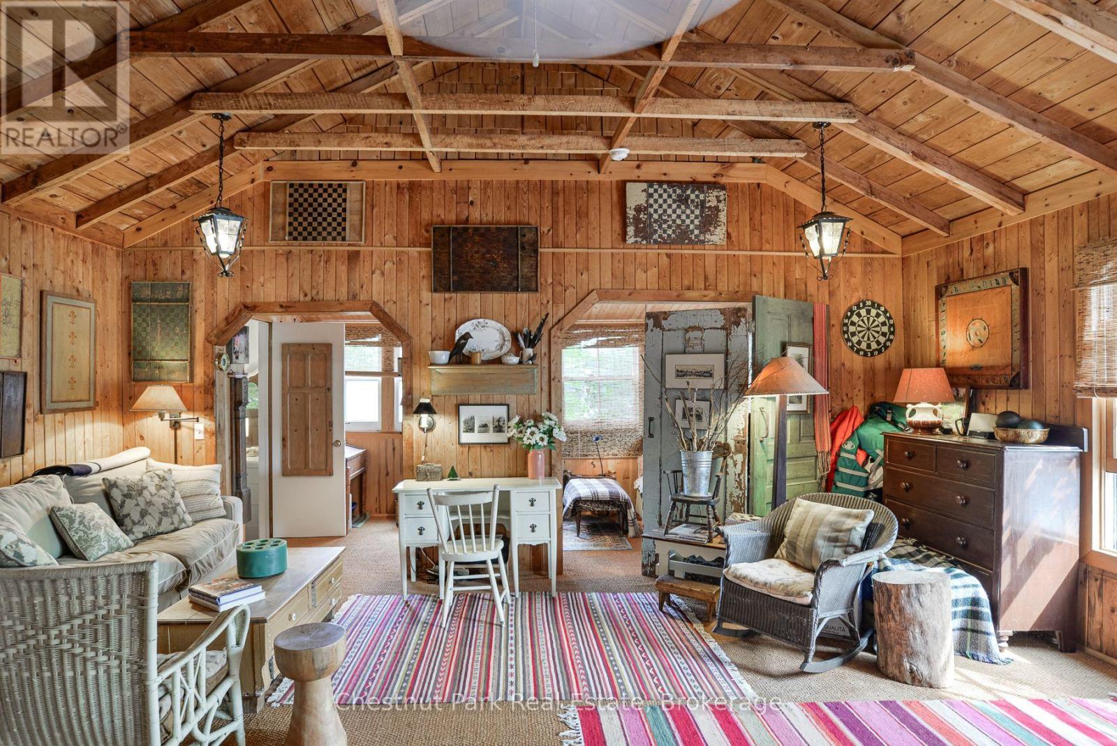 1 Rose Island, Gravenhurst (Morrison), ON - Indoor