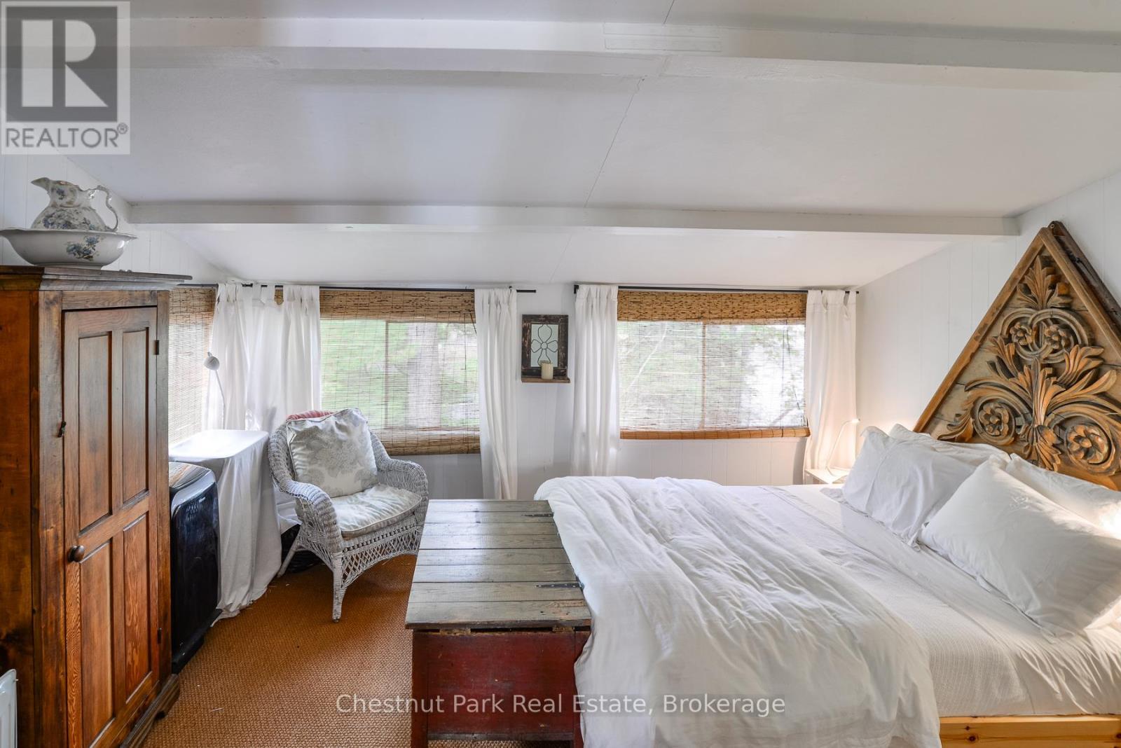 1 Rose Island, Gravenhurst (Morrison), ON - Indoor Photo Showing Bedroom