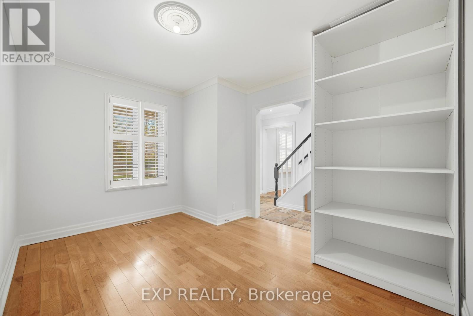 2065 Westfield Drive, Mississauga, ON - Indoor