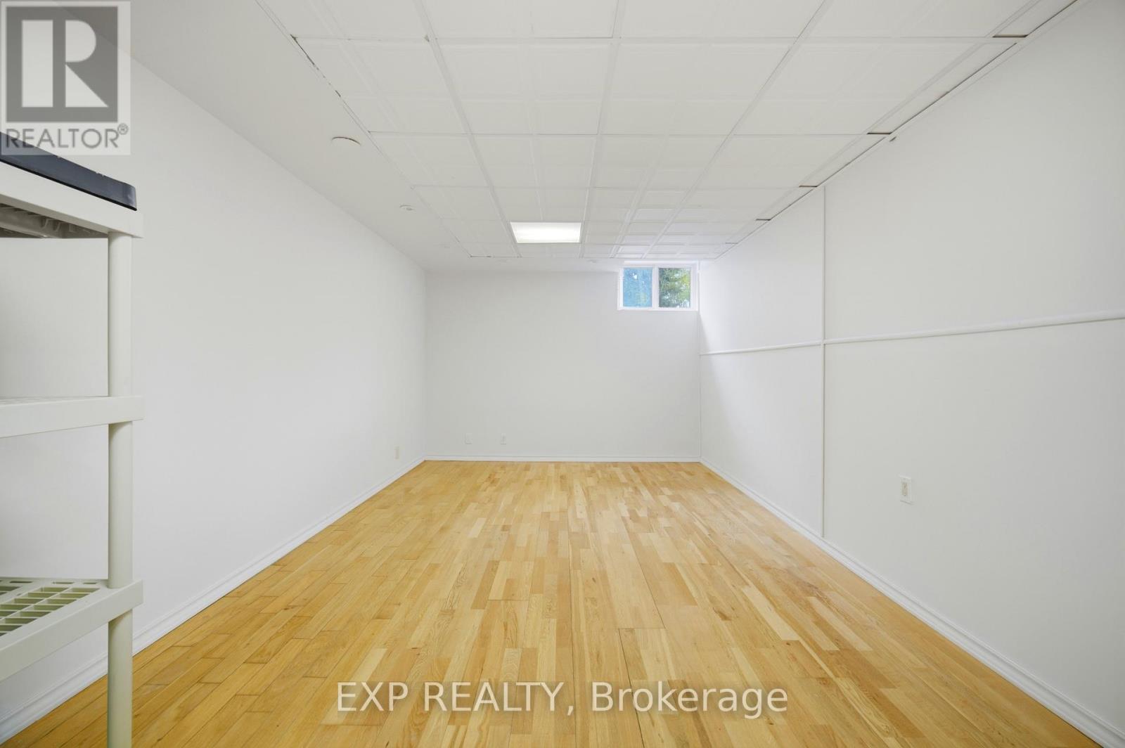 2065 Westfield Drive, Mississauga, ON - Indoor Photo Showing Other Room