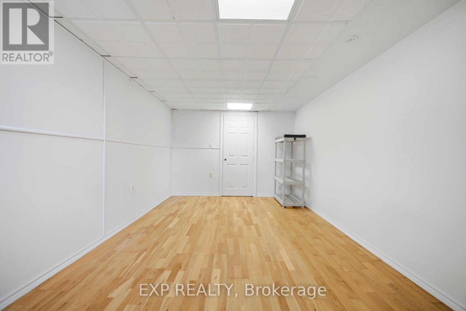 2065 Westfield Drive, Mississauga, ON - Indoor Photo Showing Other Room