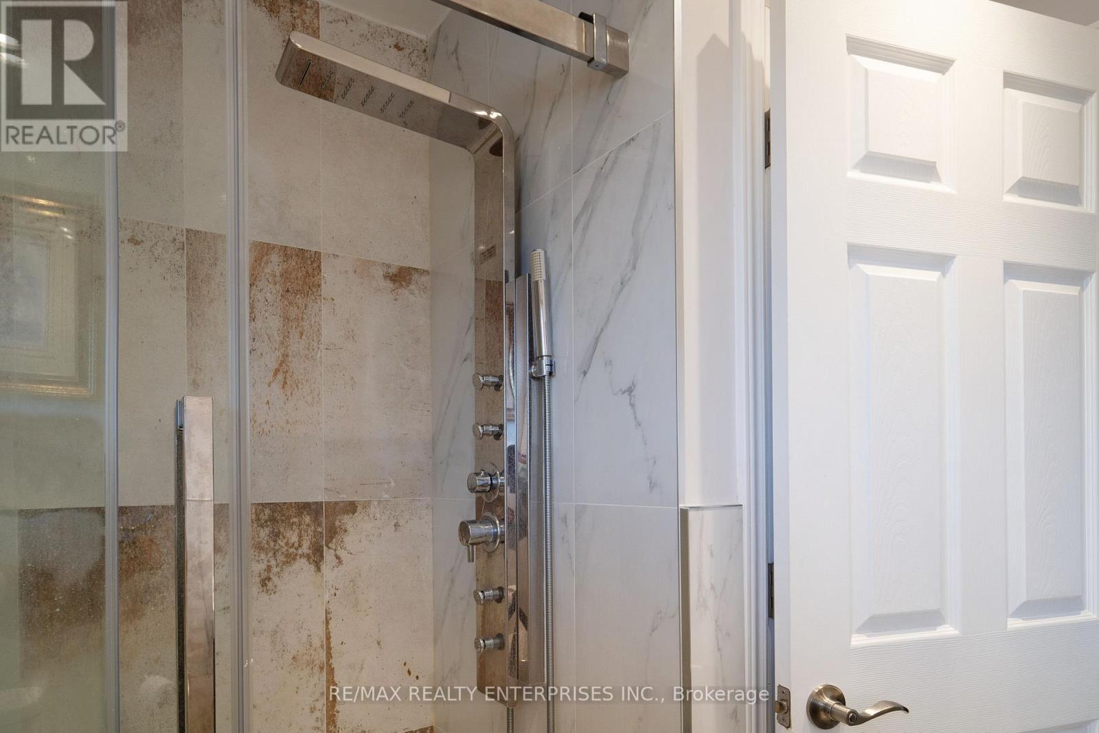 1351 Haig Boulevard, Mississauga, ON - Indoor Photo Showing Bathroom
