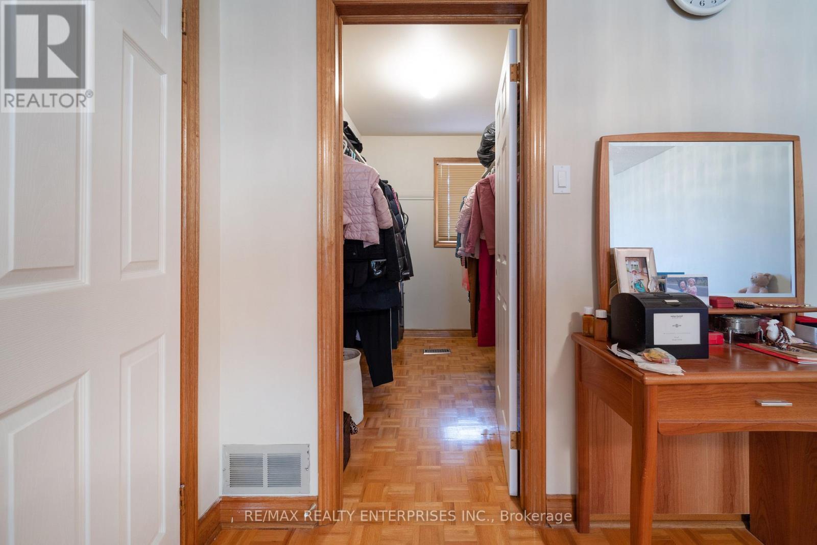 1351 Haig Boulevard, Mississauga, ON - Indoor