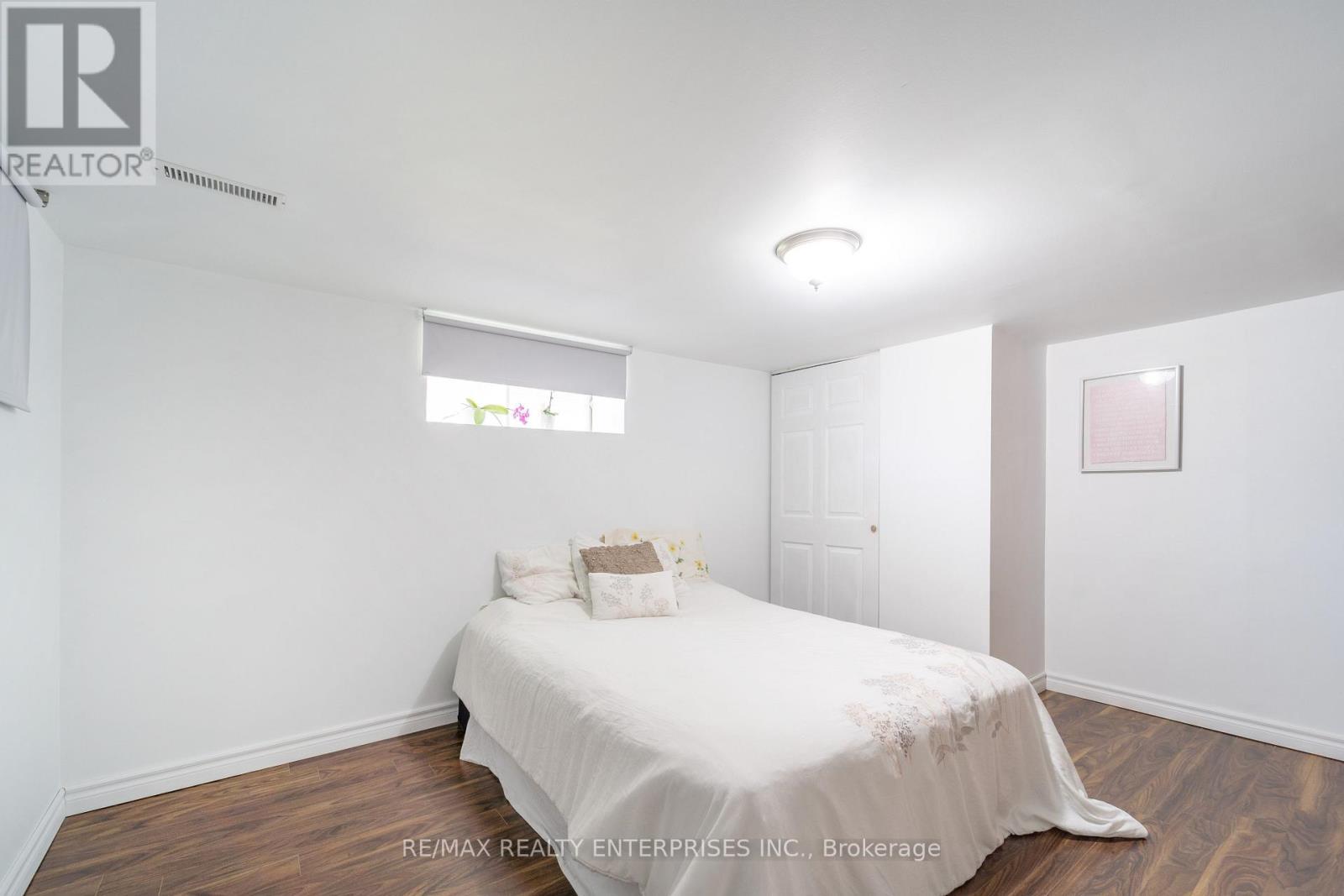 1351 Haig Boulevard, Mississauga, ON - Indoor Photo Showing Bedroom