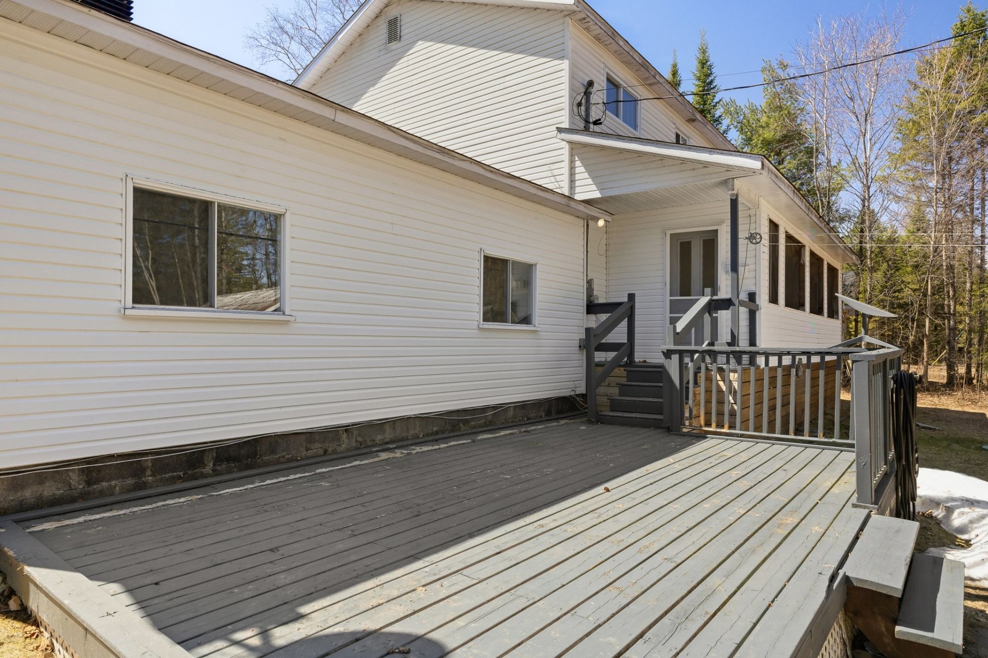 Balcony - 16 Rue André, Montpellier, QC - Outdoor With Exterior