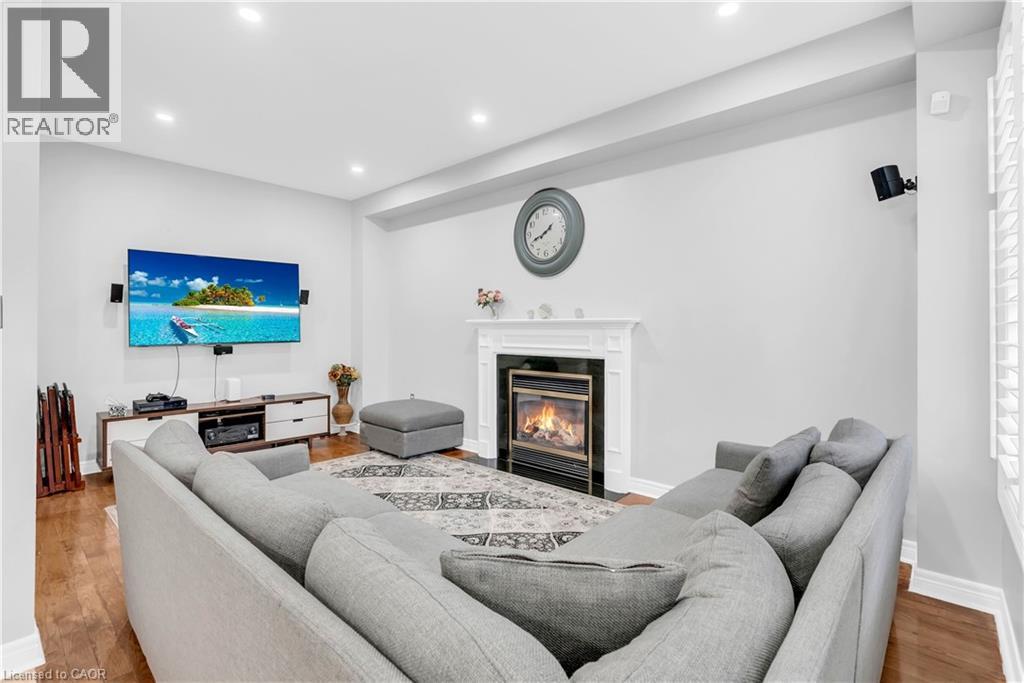 3377 Destination Drive, Mississauga, ON - Indoor Photo Showing Living Room With Fireplace