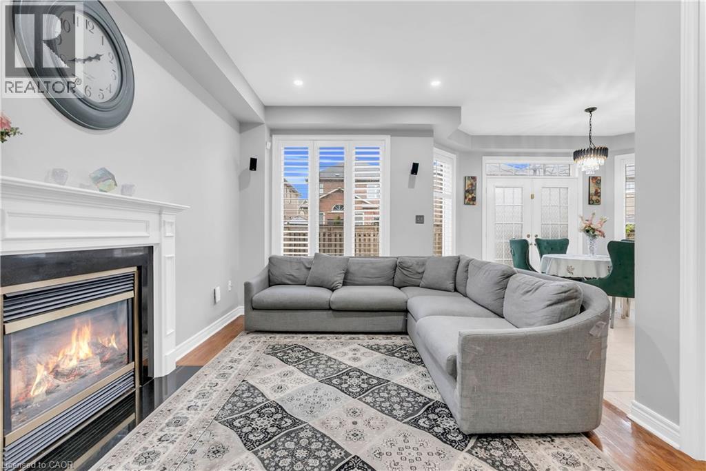 3377 Destination Drive, Mississauga, ON - Indoor Photo Showing Living Room With Fireplace