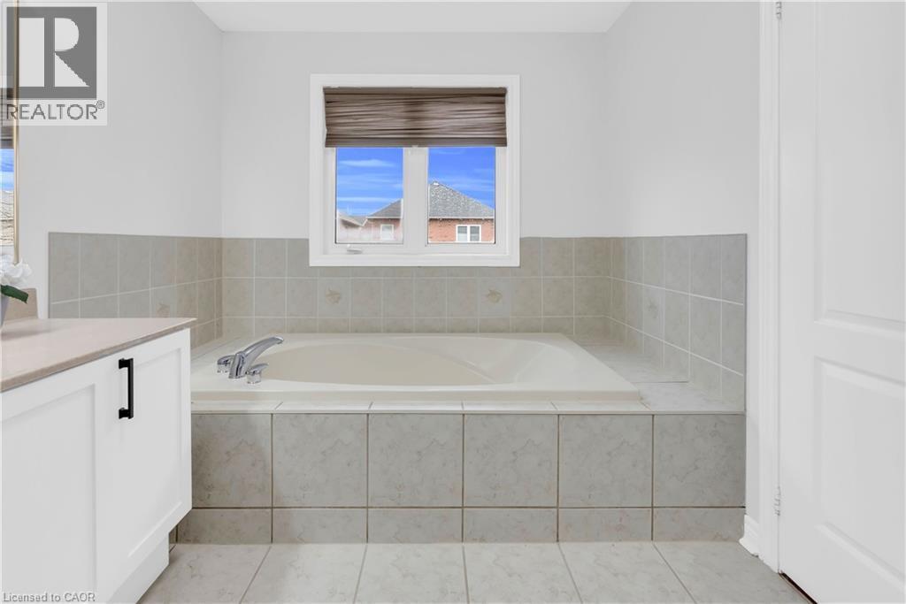 3377 Destination Drive, Mississauga, ON - Indoor Photo Showing Bathroom