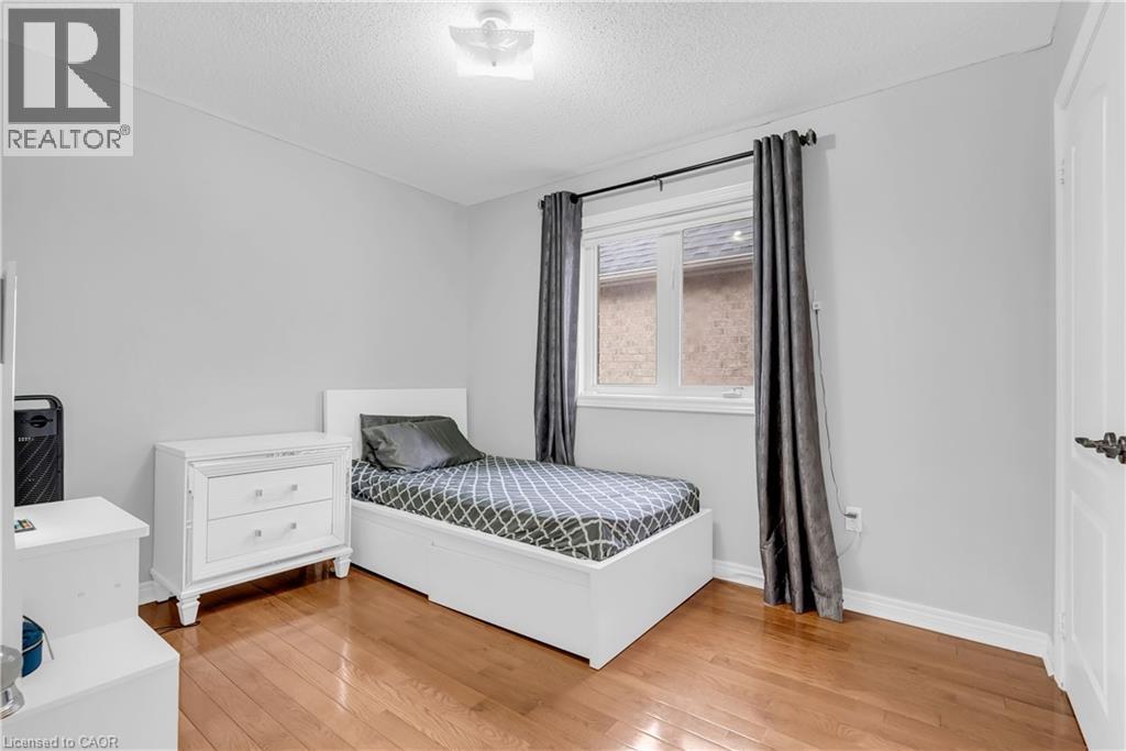 3377 Destination Drive, Mississauga, ON - Indoor Photo Showing Bedroom