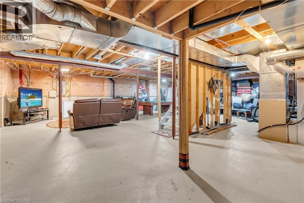 3377 Destination Drive, Mississauga, ON - Indoor Photo Showing Basement