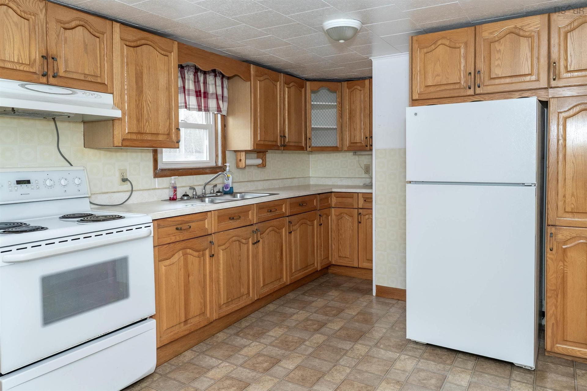 308 Lake Road, Glace Bay, NS