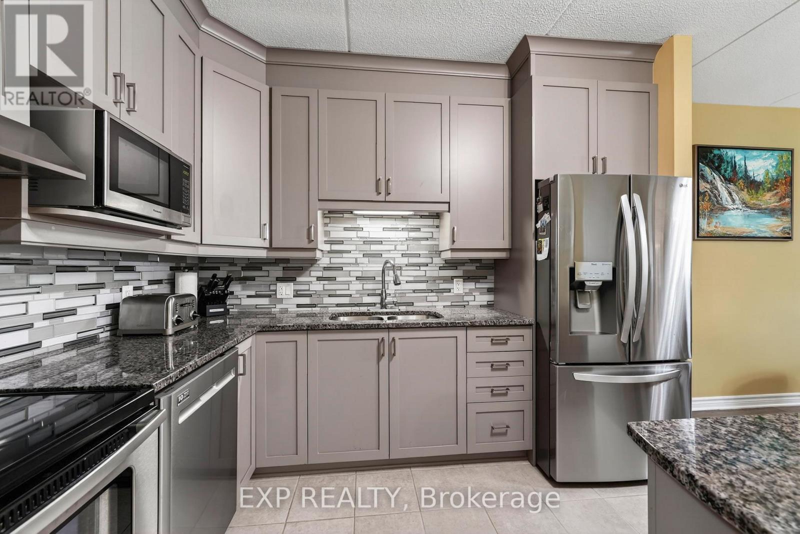 102 - 222 First Street E, Cornwall, ON - Indoor Photo Showing Kitchen With Double Sink