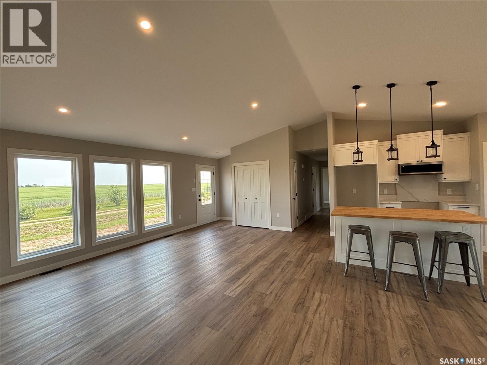10 Jesse Bay, Last Mountain Lake, SK - Indoor Photo Showing Other Room