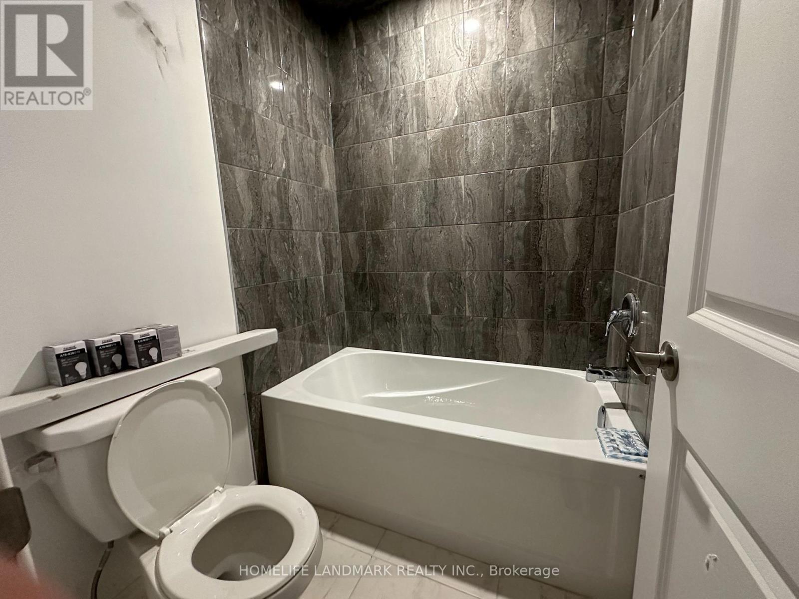 41 Sapphire Way, Thorold, ON - Indoor