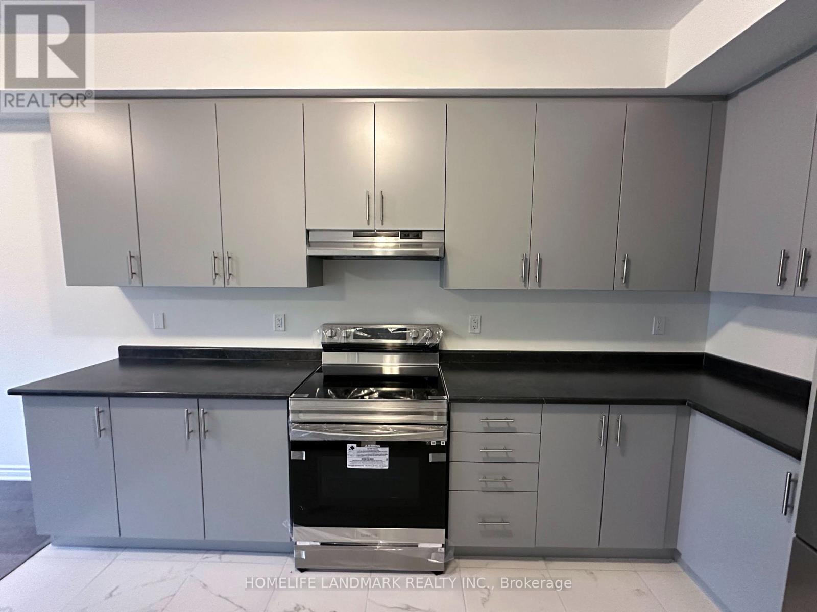 41 Sapphire Way, Thorold, ON - Indoor Photo Showing Kitchen