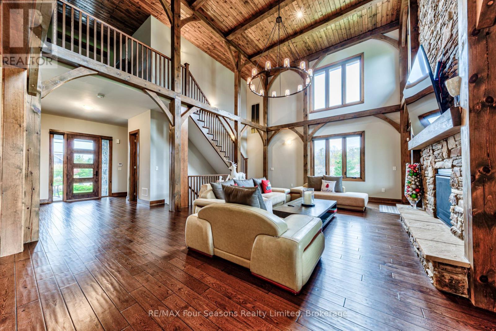 9 Windrose Valley Boulevard, Clearview, ON - Indoor With Fireplace
