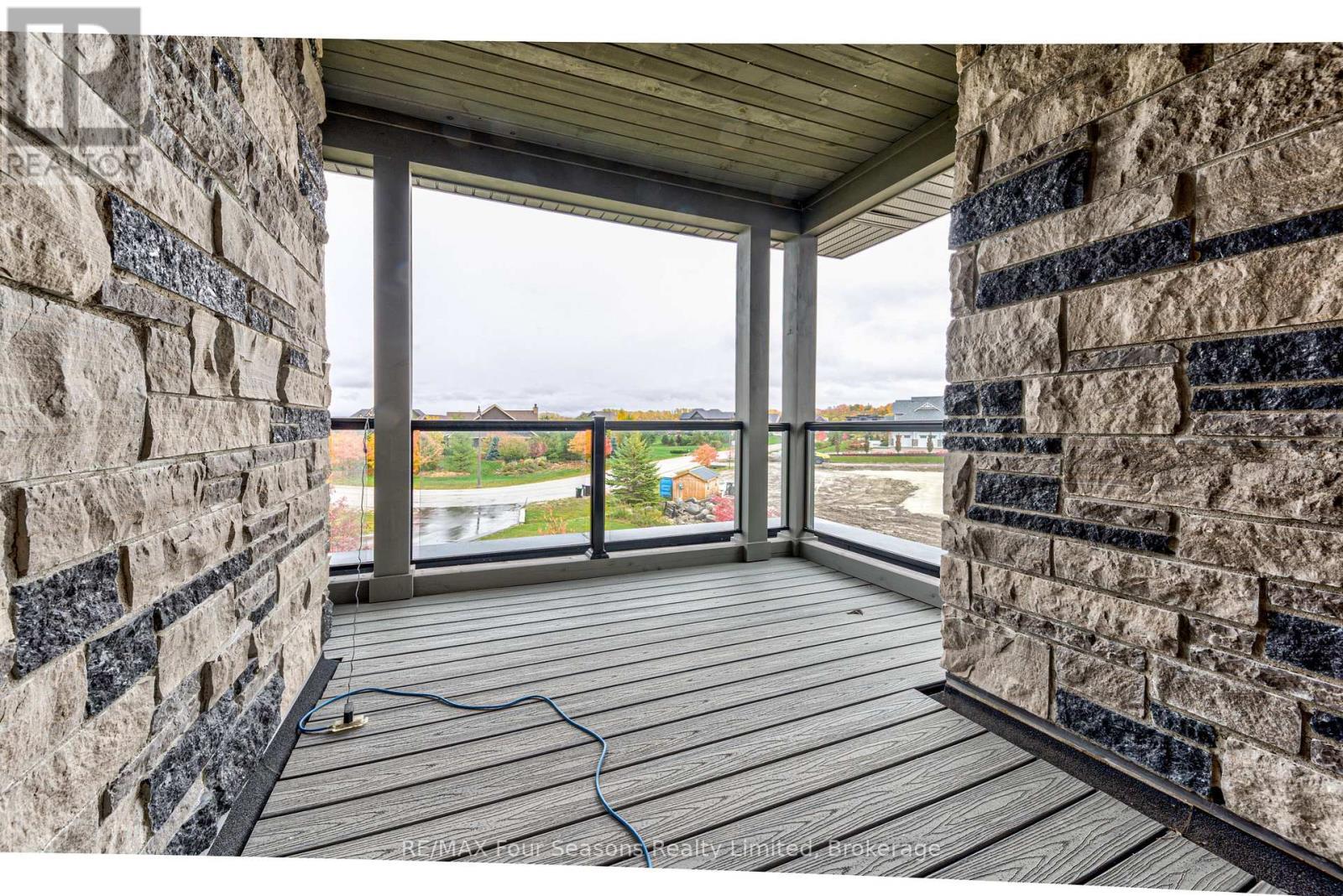 9 Windrose Valley Boulevard, Clearview, ON - Outdoor With Deck Patio Veranda With Exterior