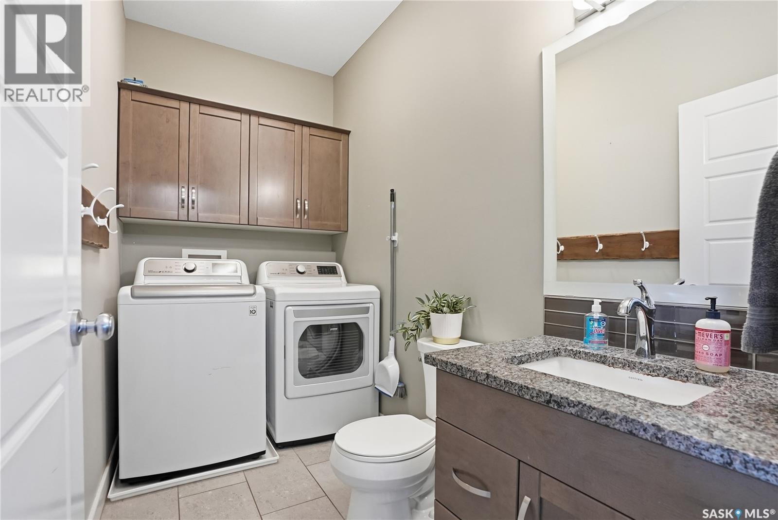 416 Golden Willow Way, Warman, SK - Indoor Photo Showing Laundry Room