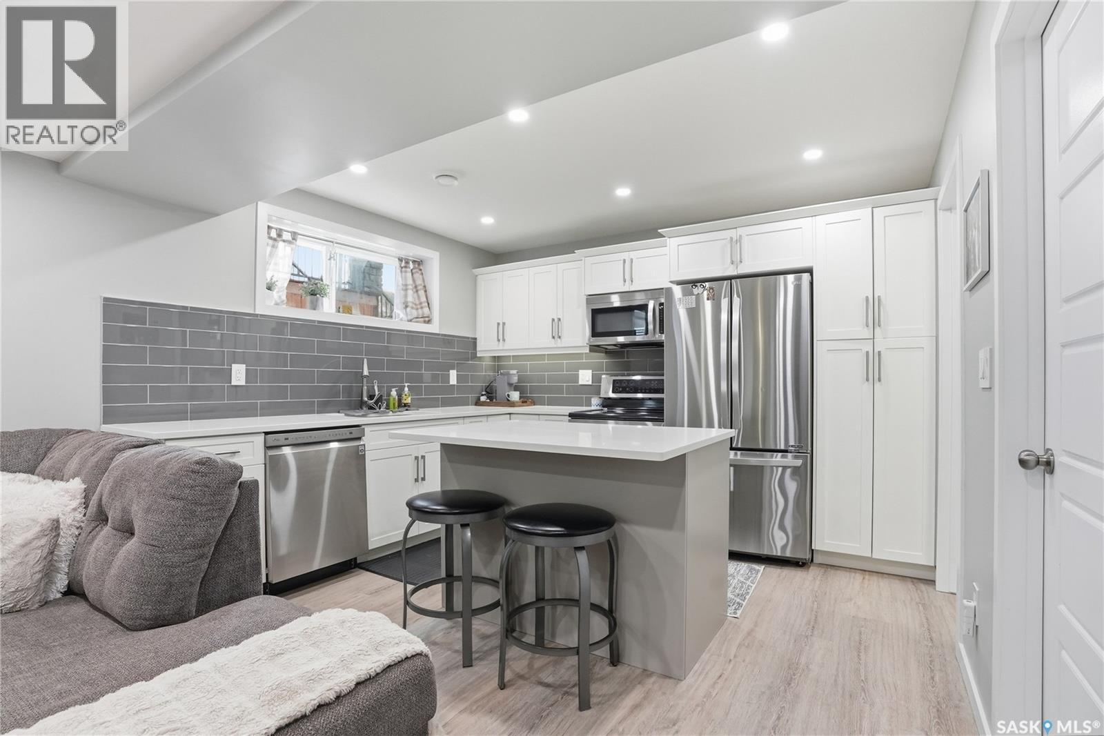 416 Golden Willow Way, Warman, SK - Indoor Photo Showing Kitchen With Upgraded Kitchen
