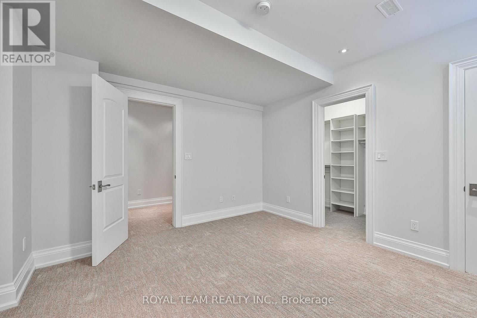 130 Elmwood Avenue, Richmond Hill, ON - Indoor Photo Showing Other Room