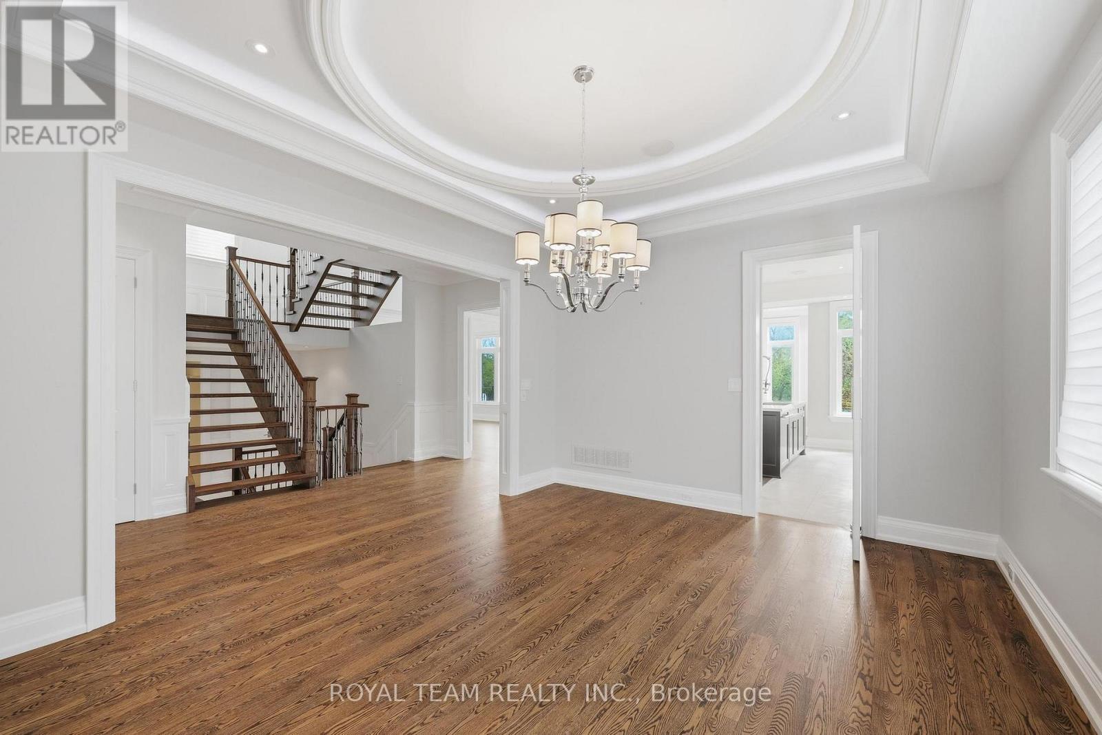 130 Elmwood Avenue, Richmond Hill, ON - Indoor Photo Showing Other Room