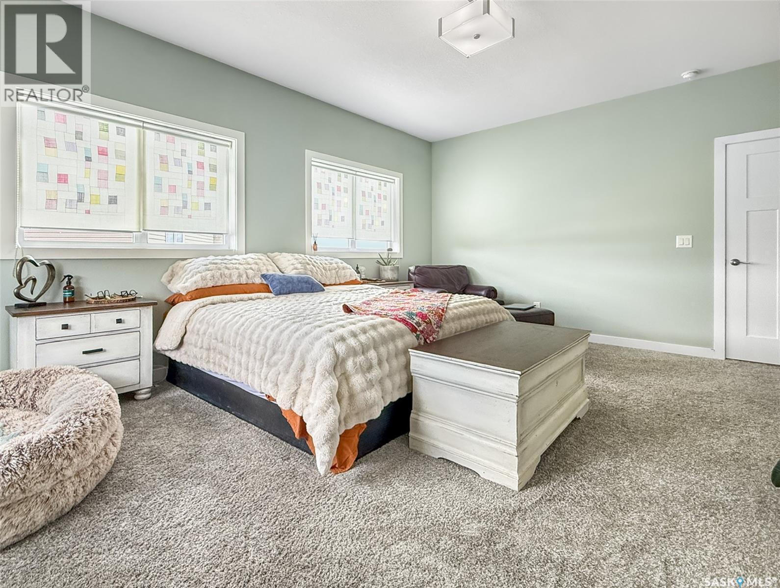 137 Valley Park Place, Swift Current, SK - Indoor Photo Showing Bedroom