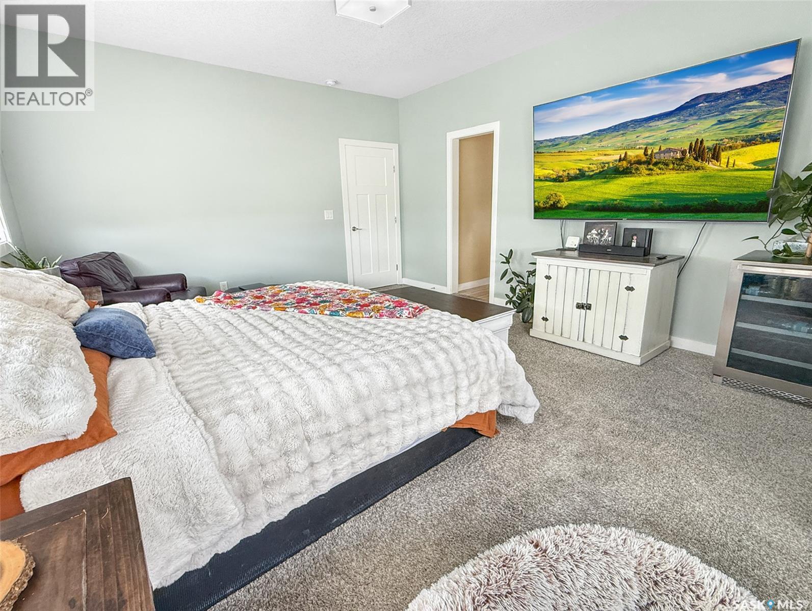 137 Valley Park Place, Swift Current, SK - Indoor Photo Showing Bedroom
