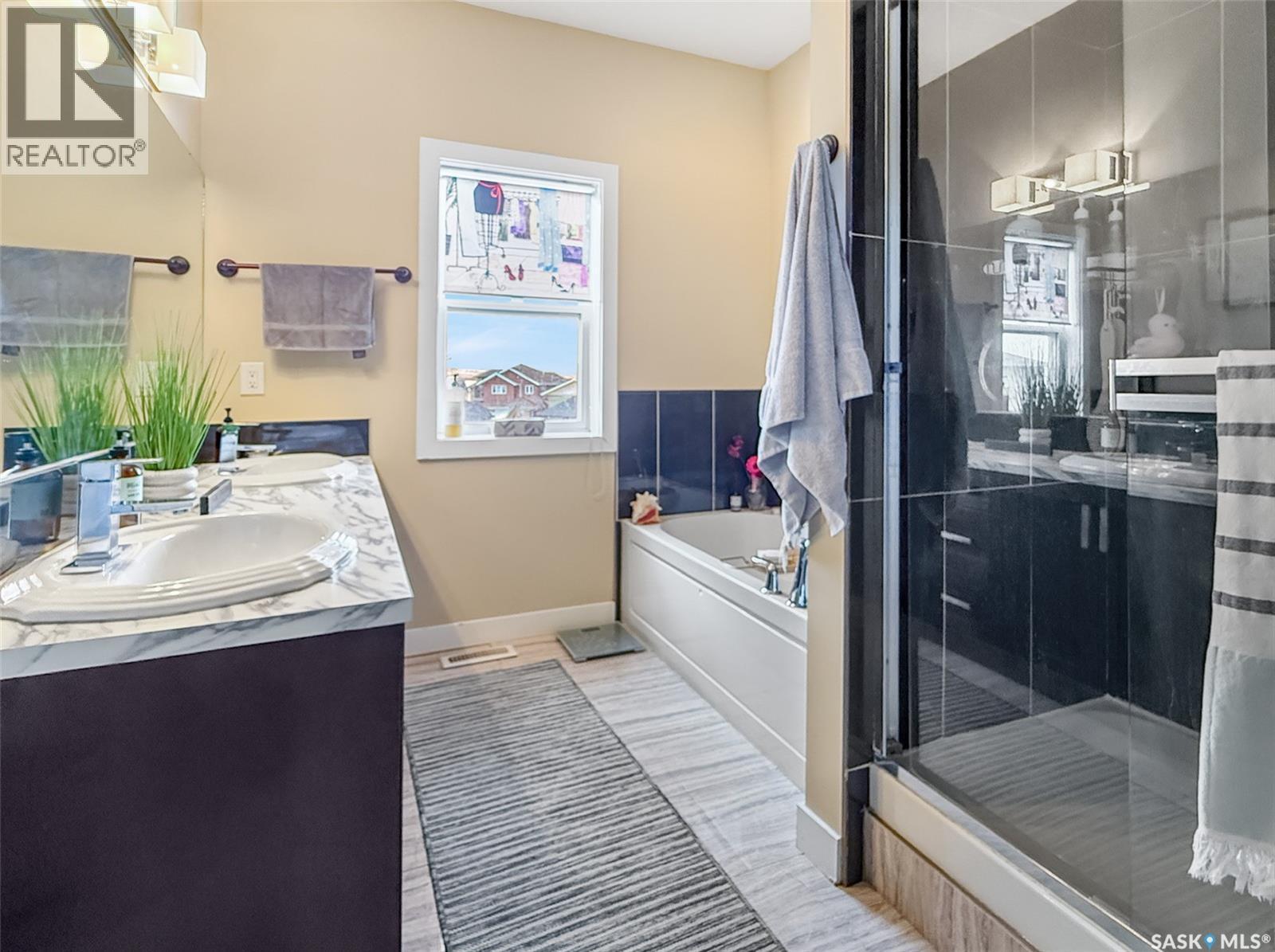 137 Valley Park Place, Swift Current, SK - Indoor Photo Showing Bathroom