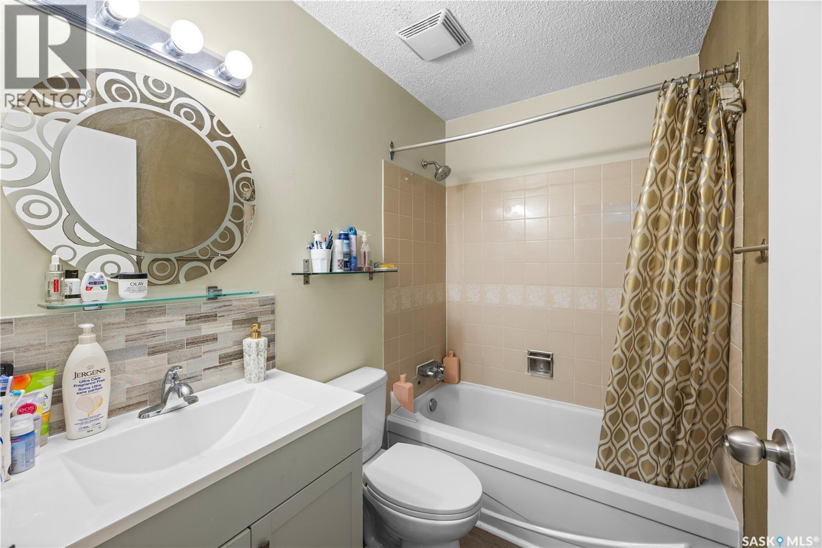236 310 Stillwater Drive, Saskatoon, SK - Indoor Photo Showing Bathroom